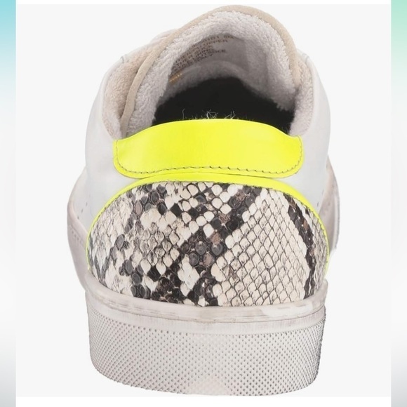 Good used condition Steven low top sneakers. Sz 8 - Picture 9 of 13